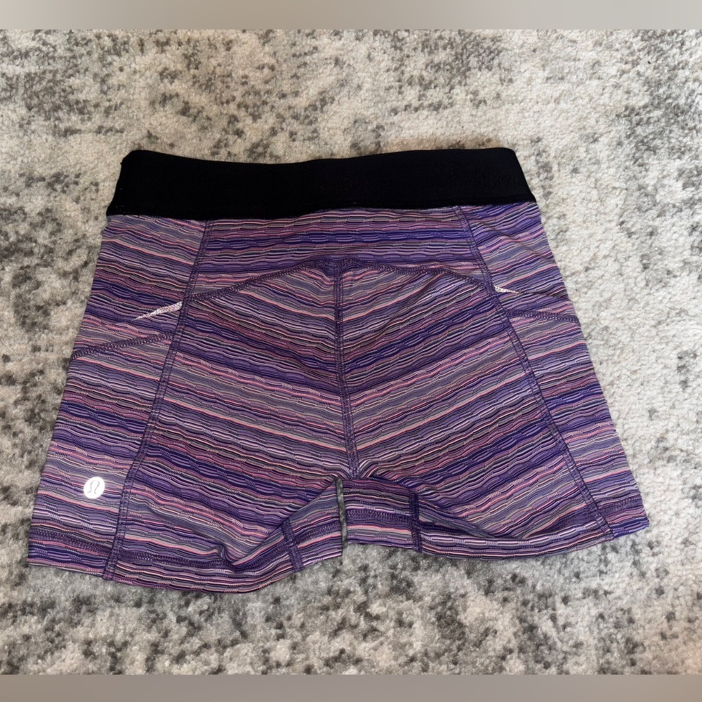 NWOT Lululemon What The Sport Short Space Dye Twist Iris Flower Pink Shell Sz: 4 - Picture 6 of 6